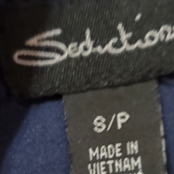 Women's dress with floral design - Picture 3 of 3